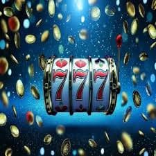 Pengguna meninjau syarat bonus dari ponsel